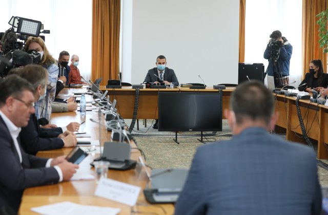 Camera Deputaților a respins proiectul privind parteneriatul civil. „Trebuie să păstrăm familia tradițională”