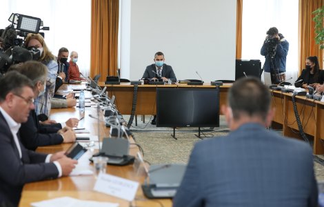 Camera Deputaților a respins proiectul privind parteneriatul civil. „Trebuie să păstrăm familia tradițională”