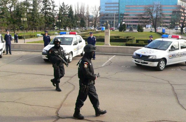 Culmea ironiei: Un urmarit general, prins in sediul MAI