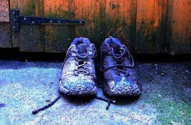 Arestat pentru ca avea "papuci suspecti"