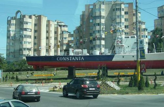 Razii in zeci de locuinte din Constanta