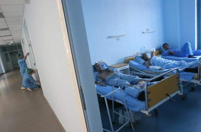 Descentralizarea spitalelor, pana la 1 iulie