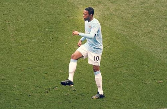 [VIDEO] Robinho o imita pe Beyonce