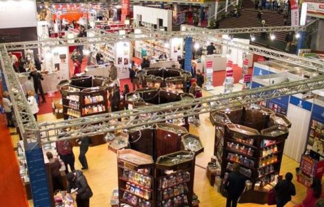 Numar record de vizitatori la editia din 2013 a Targului Gaudeamus