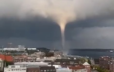 VIDEO O tornadă uriașă a trecut peste orașul german Kiel. Șapte persoane au fost rănite