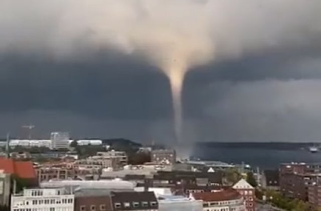 VIDEO O tornadă uriașă a trecut peste orașul german Kiel. Șapte persoane au fost rănite