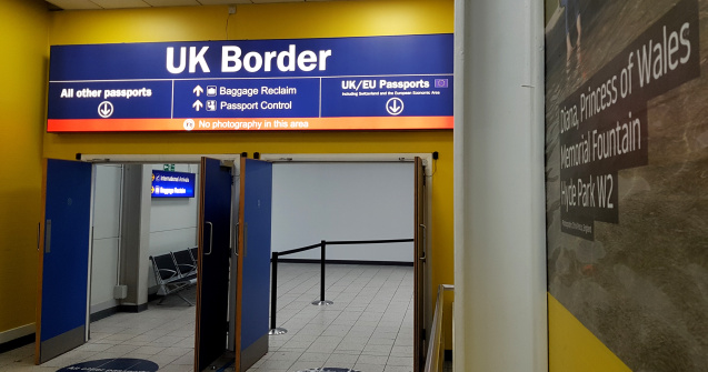 De astăzi, Marea Britanie schimbă foaia. Care sunt condițiile de acces pe teritoriul său pentru cetățenii UE