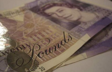 Dupa ce a furat un milion de lire, restituie doar una