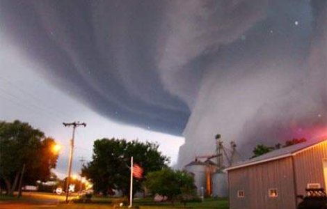 Cel putin 5 morti si 58 de raniti, in tornadele care au afectat Oklahoma