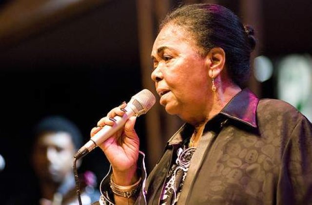 Cesaria Evora a fost operata pe cord