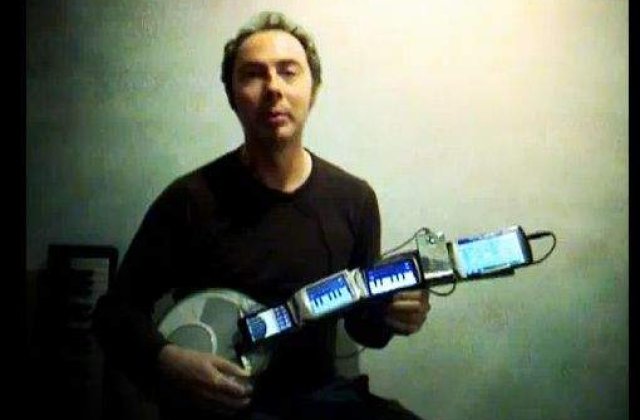 [VIDEO] Chitara din telefoane mobile