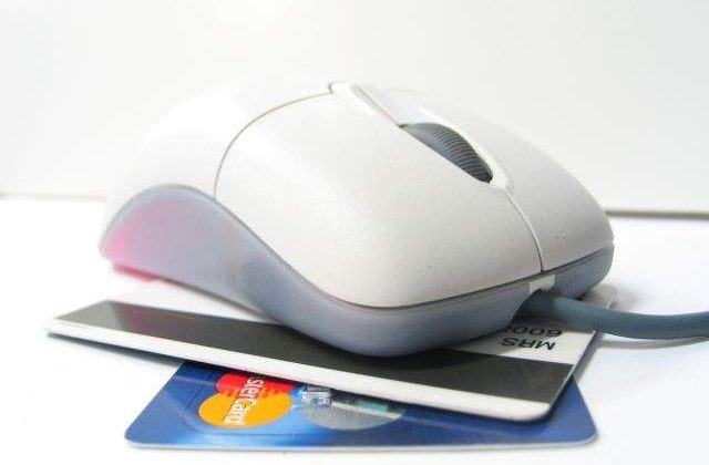 Comenzile online neonorate si reducerile aplicate incorect, reclamate de Black Friday