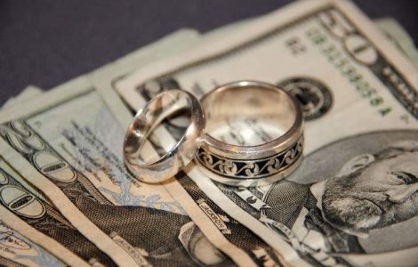 Comisia Europeana va lansa manualul casatoriilor de convenienta