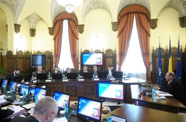 CSAT discuta propunerile de buget ale institutiilor cu atributii in securitatea nationala