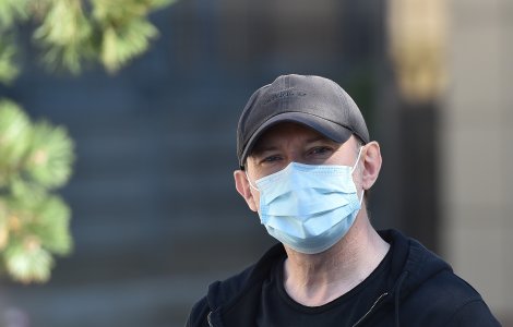 Premierul Cîțu s-a vaccinat cu a treia doză la Spitalul Militar Central