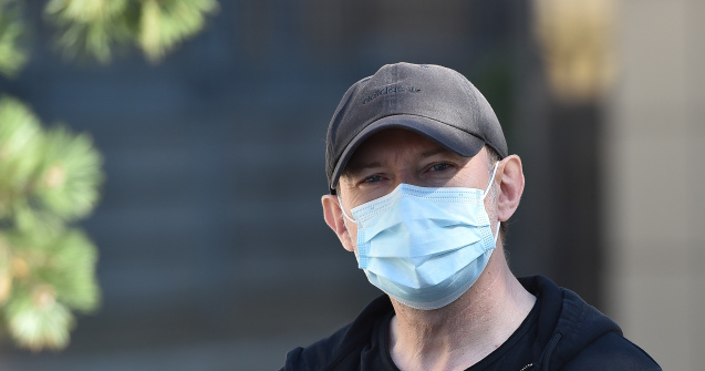 Premierul Cîțu s-a vaccinat cu a treia doză la Spitalul Militar Central