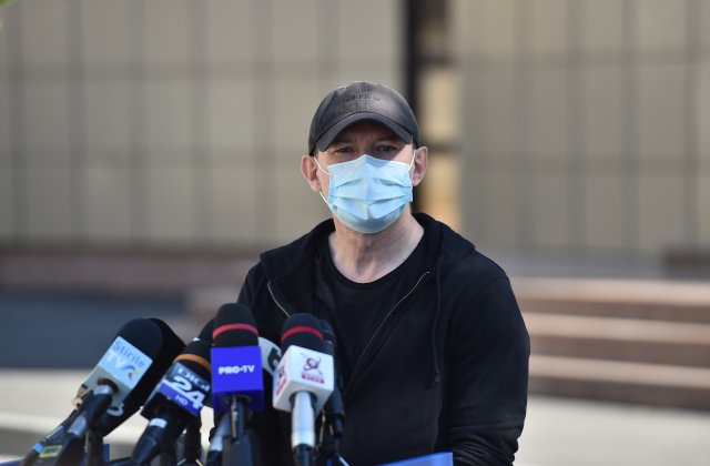 Florin C&icirc;țu: Ar ajuta &icirc;n această perioadă ca liderii politici să se dezică de cei care au campanii anti-vaccinare