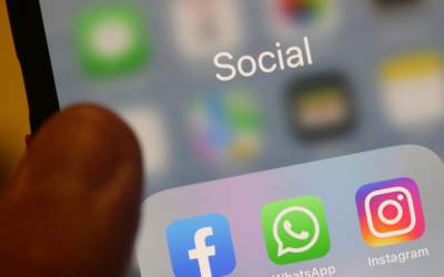 WhatsApp, Facebook, Instagram...