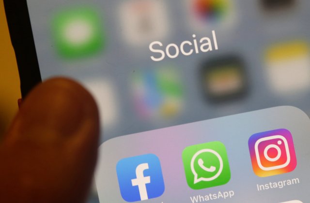 WhatsApp, Facebook, Instagram și Messenger, cea mai amplă întrerupere a comunicațiilor online din istorie. Ce a provocat căderea platformelor