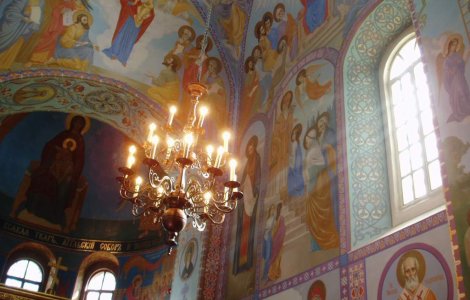 Criza, invinsa prin construirea de biserici si sporirea credintei?