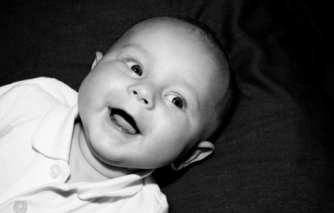 Cum faci milioane de oameni sa zambeasca?