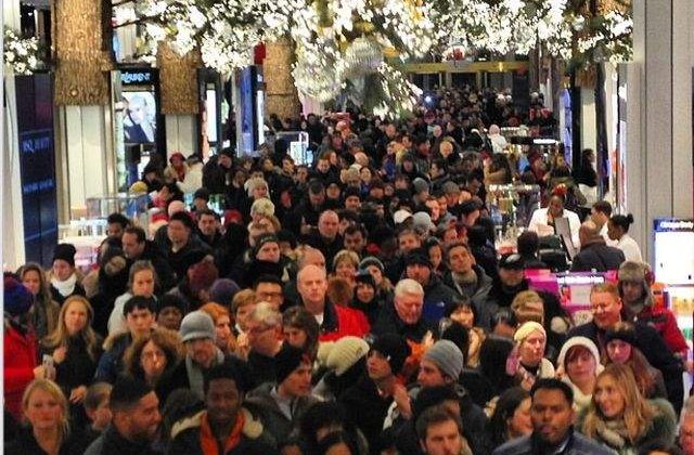 [VIDEO] Black Friday 2013: Iar au innebunit americanii