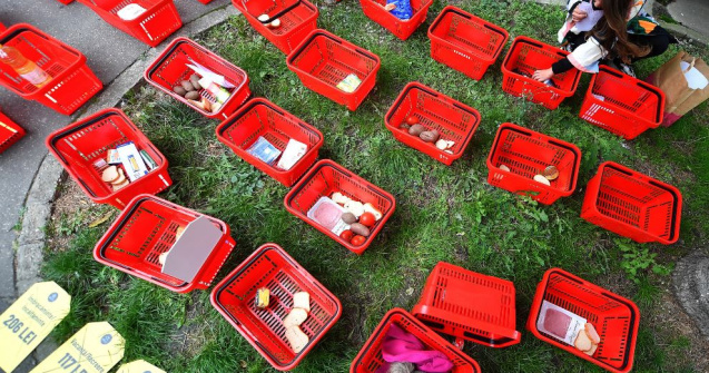 Protest în fața Ministerului Muncii față de modul de calcul al salariului minim