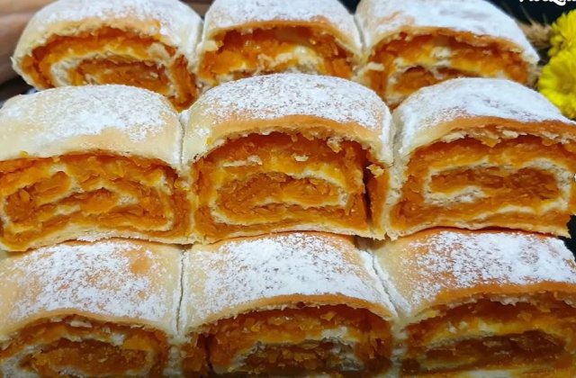 Rețetă de plăcinte țărănești cu dovleac. Prima tavă cu desert va dispărea instant!