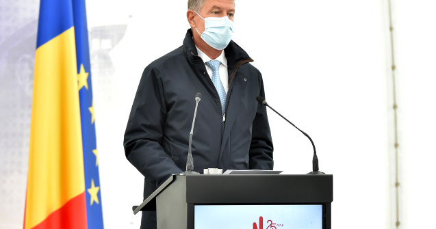 Iohannis: Eu zic că masca de protecție sanitară trebuie purtată tot timpul până când se vaccinează destui