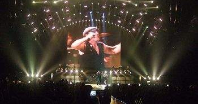 AC/DC vor zgudui Capitala!