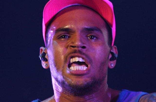 Chris Brown la ospiciu: Luati-mi telefonul, dar lasati iarba!