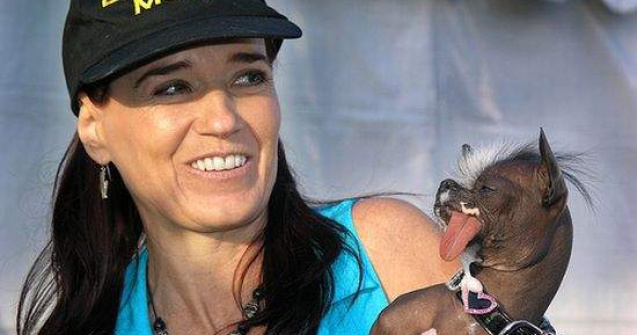  Foto  A murit cel mai urat caine din lume