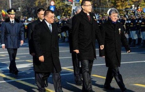 Dusa, felicitat de Ponta pentru organizarea paradei militare din Bucuresti