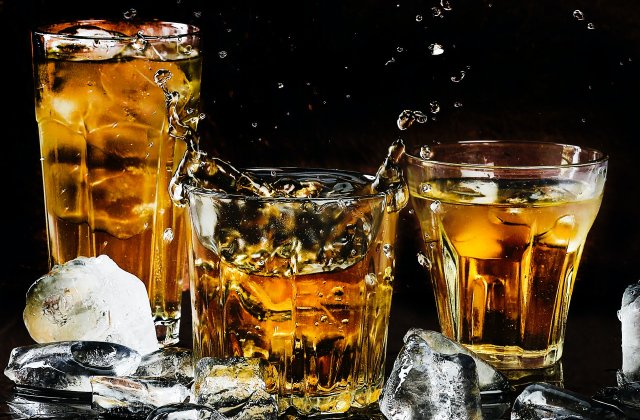14 persoane din Rusia au murit după ce au consumat alcool contrafăcut