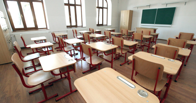 Primarul unei comune vrea să închidă școlile pentru că nu a primit bani de la Guvern