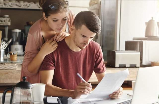 Cum să-ți gestionezi mai eficient bugetul și economiile