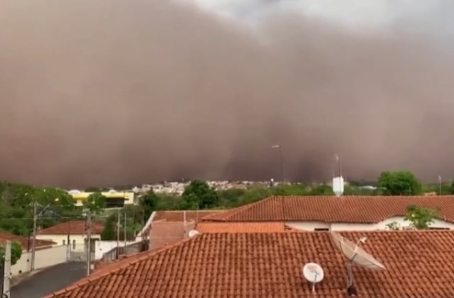 VIDEO Șase persoane au murit din cauza furtunilor de nisip violente din Brazilia