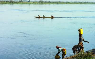 Naufragiu pe fluviul Congo,...