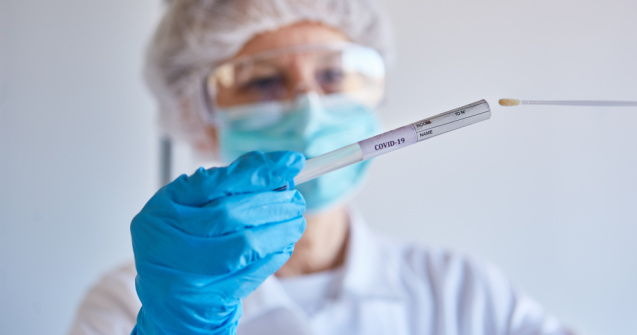 CNSU a decis ca testele rapide de salivă să fie folosite în școli