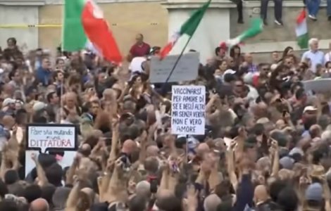VIDEO Proteste în mai multe orașe din Italia contra certificatului de vaccinare