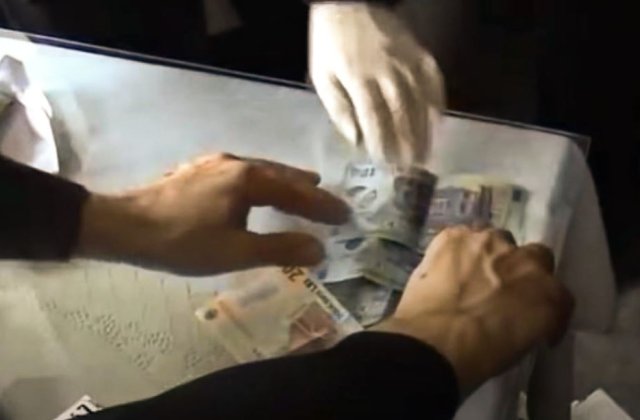 Șpaga pentru medici, scoasă la vânzare de judecători. Sute de pachete de cafea, de țigări și de băuturi spirtoase vor fi puse la bătaie