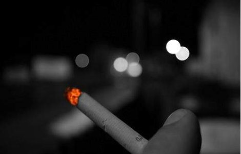 Un roman moare din cauza fumatului la fiecare 16 minute!