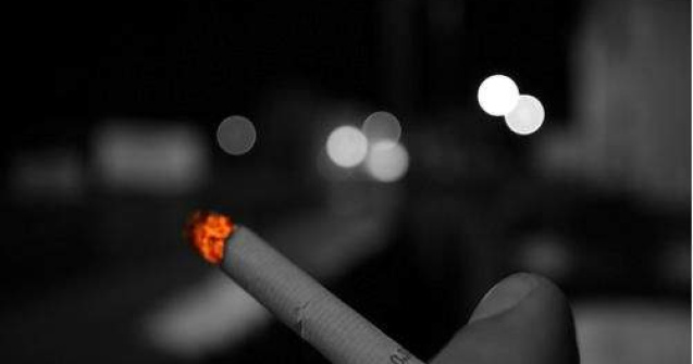 Un roman moare din cauza fumatului la fiecare 16 minute!
