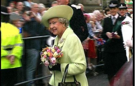 "Gluma" BBC: "Regina Marii Britanii a murit"