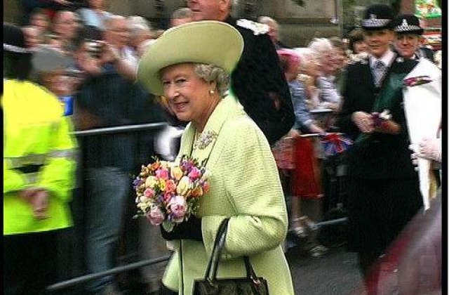 "Gluma" BBC: "Regina Marii Britanii a murit"