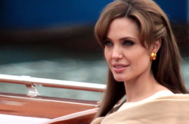 Angelina Jolie si Johnny Depp se urasc