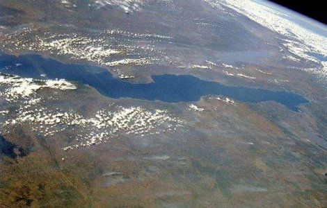 Lacul african Tanganyika e "pe moarte"