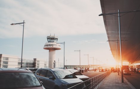 Parcare gratuită pentru persoanele care se vaccinează la Aeroportul Iași