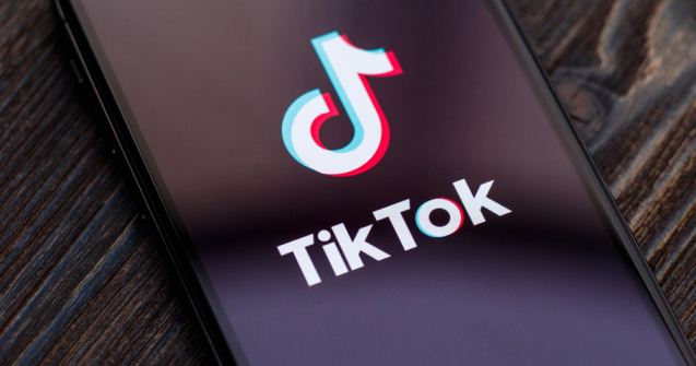 Copil de 14 ani din Bistrița, mort după ce a răspuns unei provocări de pe TikTok