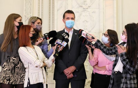 Moșteanu: Dacă negocierile pentru refacerea coaliției vor eșua, venim în fața Parlamentului cu un guvern USR